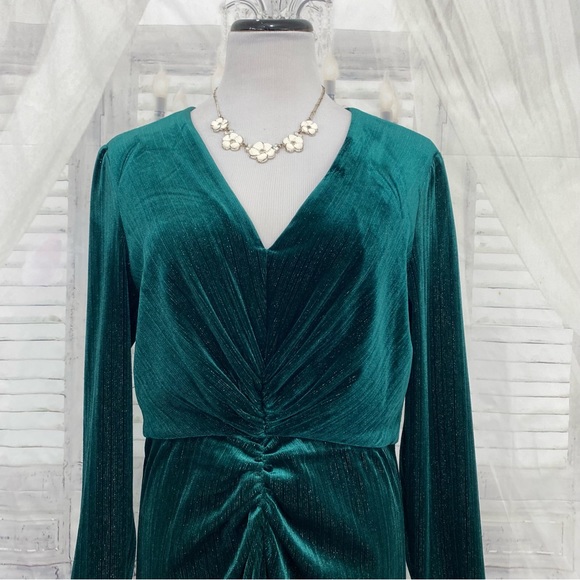 Maggy London Sz 12 Green Metallic Striped 3/4 Sleeve Velvet Midi Cocktail/Formal - Picture 4 of 15